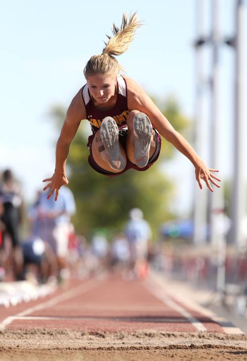 AZ.DW.Track.Field.038.JPG