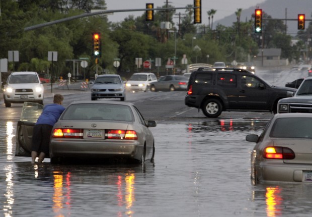 Major monsoon storm hits Tucson area