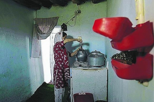 Afghan girls take up boxing, hoping to KO gender barriers  