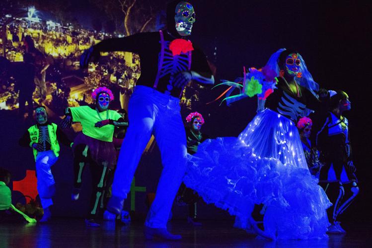 Viva Performing Arts Día de los Muertos