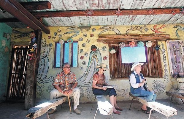 Bonnie Henry: Ted DeGrazia: His life and loves  