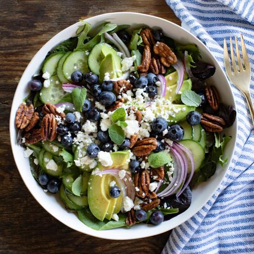 Mooney Farms' Bella Sun Luci Salad Vinaigrette Line Named 2026 "Salad Dressing Product of the Year" By The Mindful Awards
