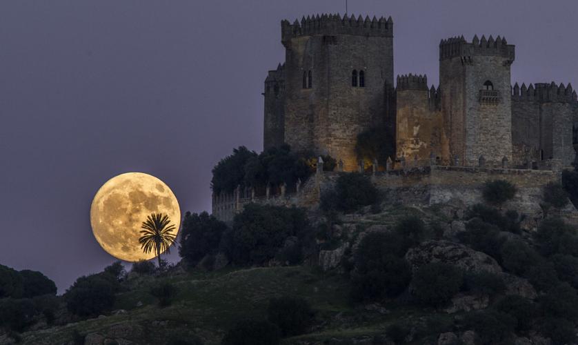 APTOPIX Spain Supermoon