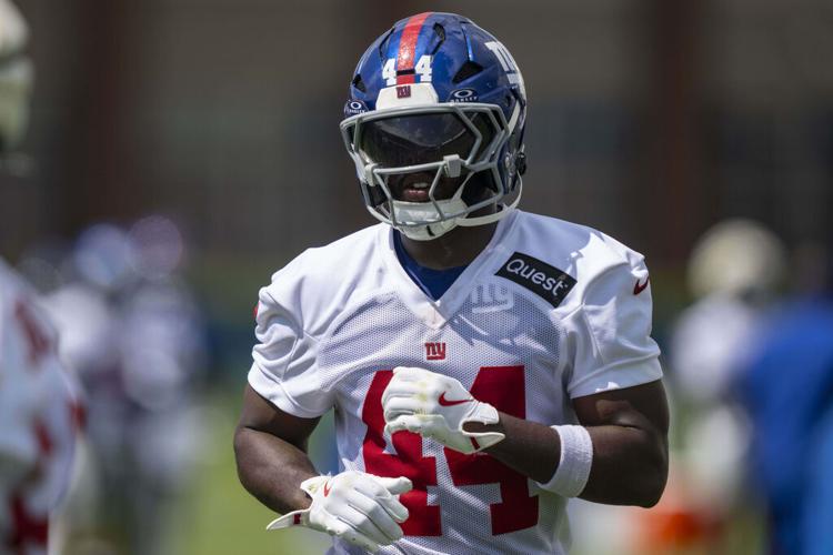 Giants Camp Football