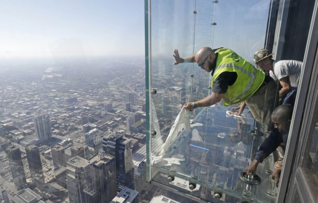 Photos: Ledge cracks on Chicago high-rise | National News | tucson.com