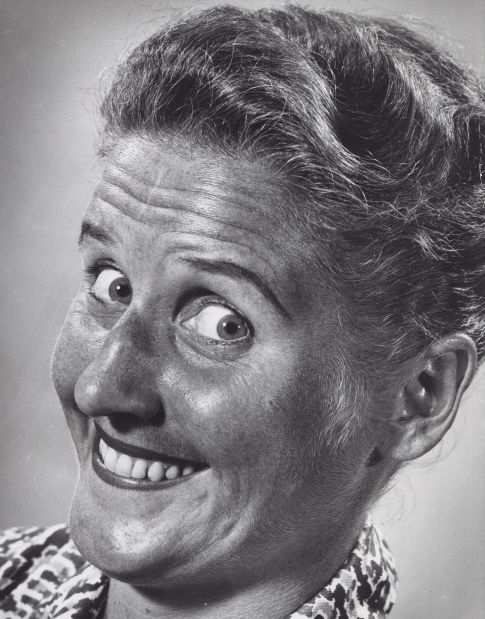 Ann B. Davis, 'Alice' of 'The Brady Bunch' dead at 88