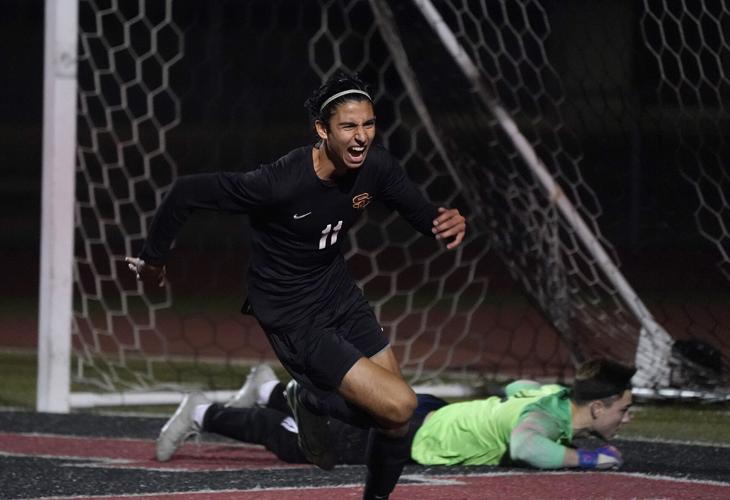 022422-tuc-spt-hsboyssoccer-p1