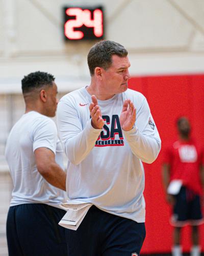 Tommy Lloyd, Damon Stoudamire at USA U19 training camp