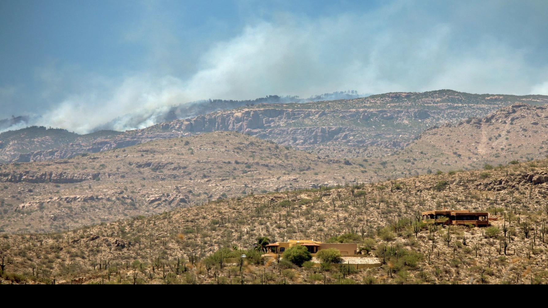 Windy Day Propels Flames Along Bighorn Fire S Southeast Edge Local News Tucson Com