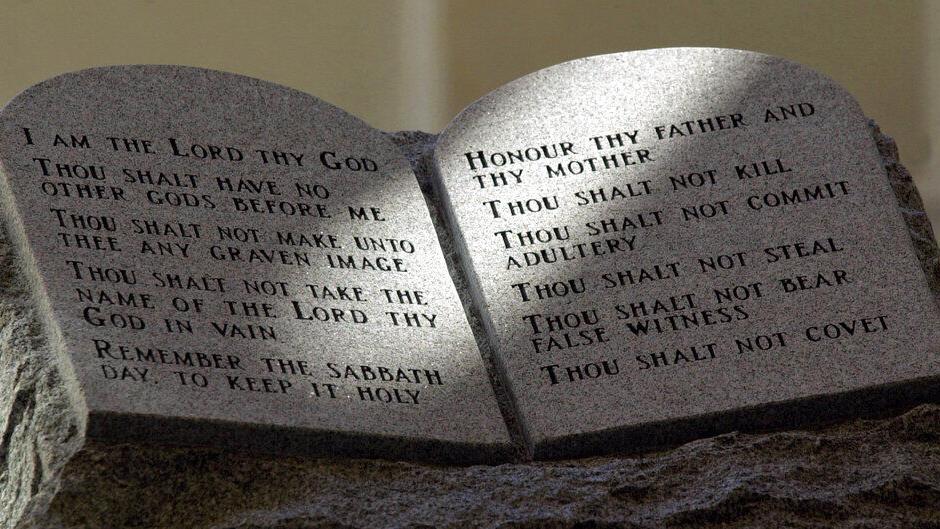Arizona Senate OKs Ten Commandments displays in classrooms
