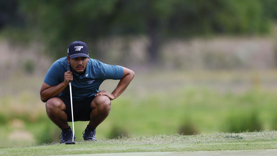 Munoz has 62 for 2-shot lead over Bland in LIV Orlando event