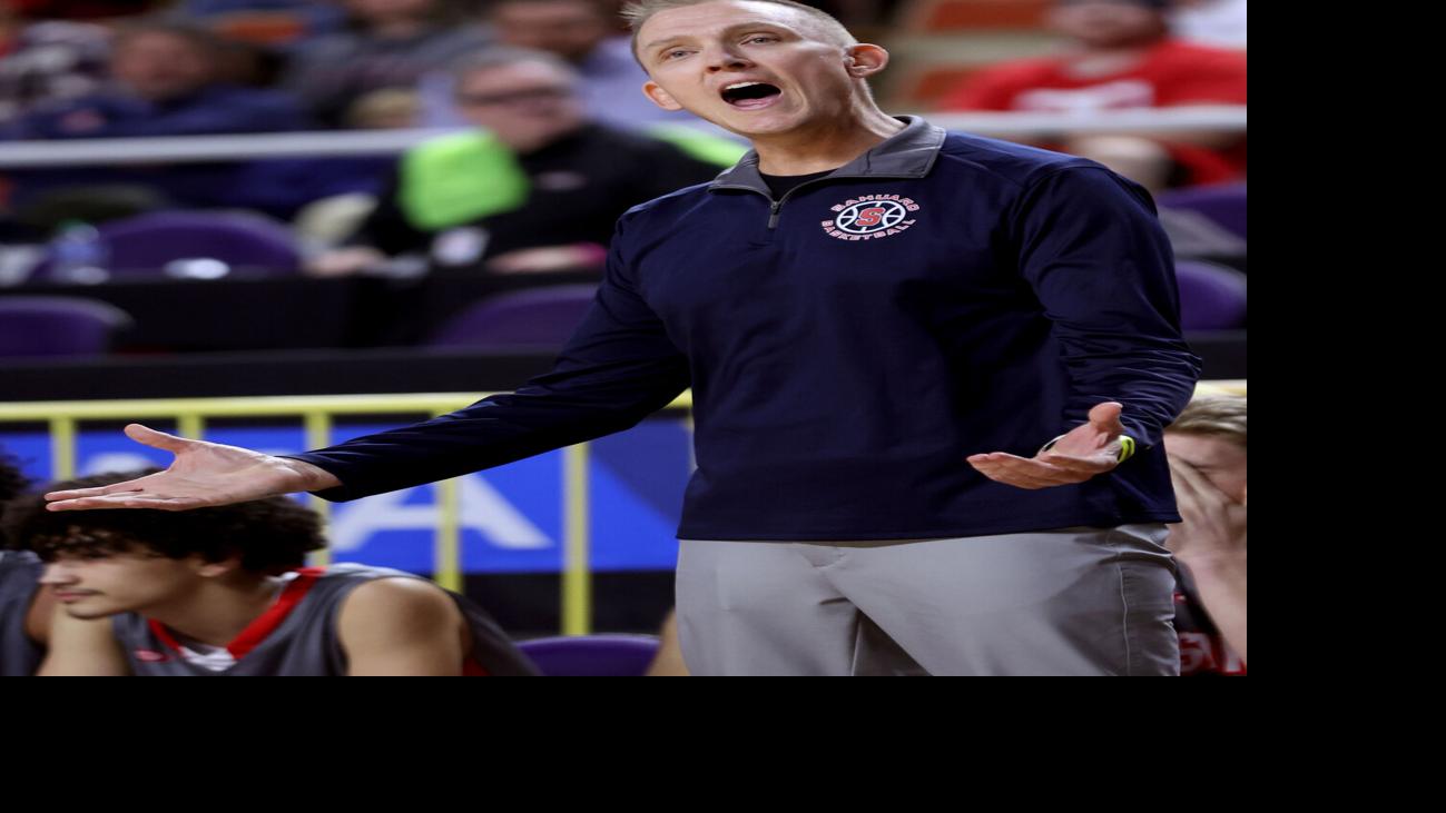 Tucson basketball coaches edge closer to prep hoops history