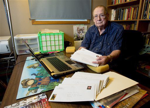 Retired Gilbert teacher reconnects students to their past