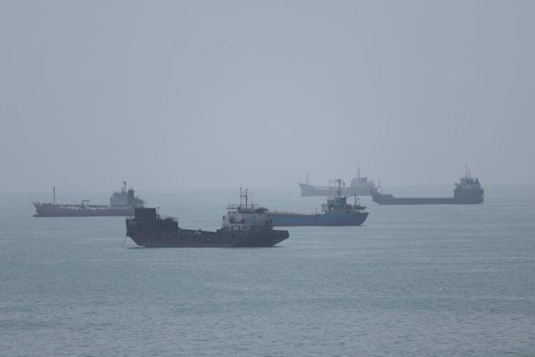 Vessels in the Strait of Hormuz are visible near the beach of Bandar Abbas (copy)