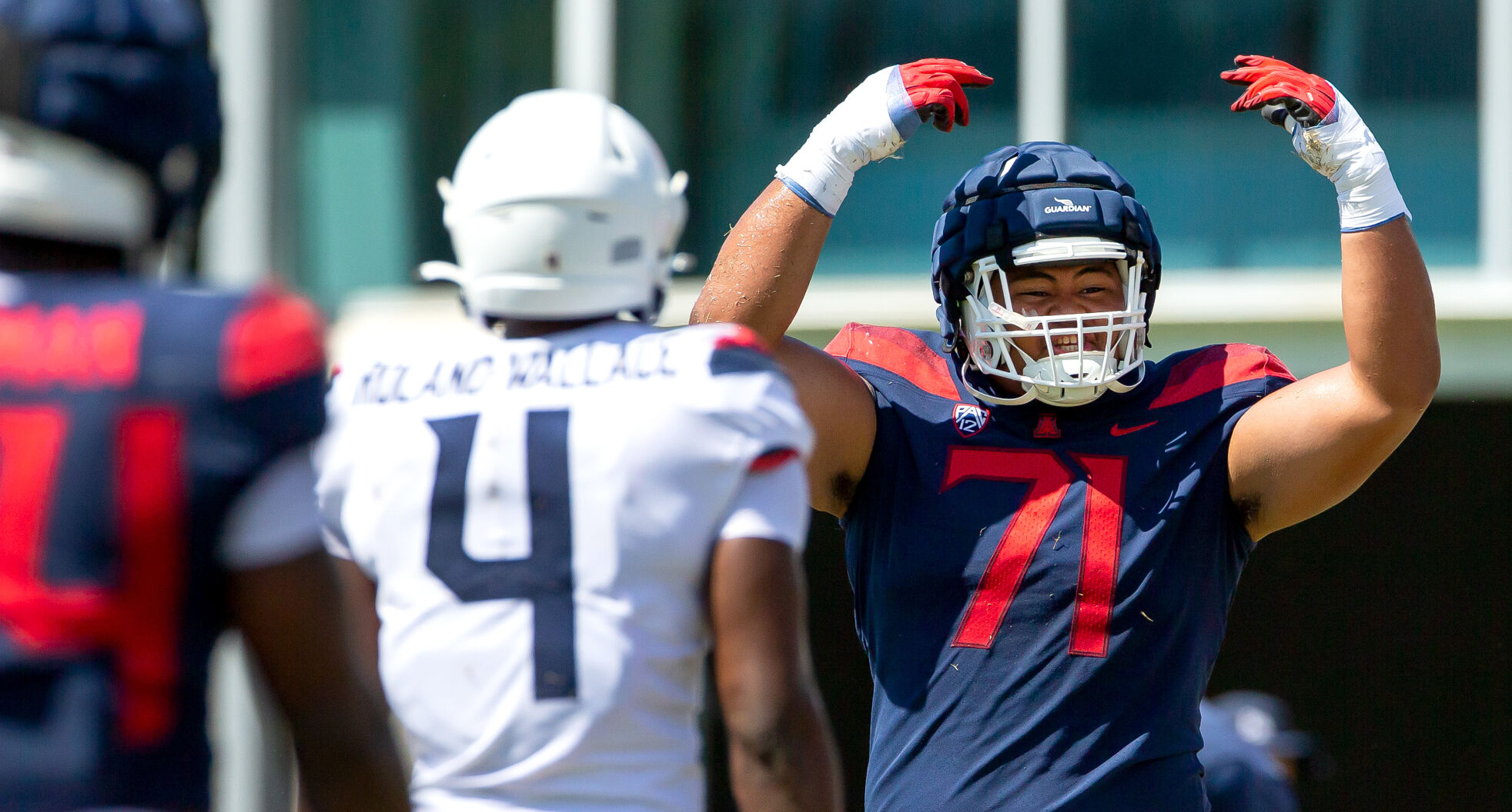 Arizona Offensive Lineman Jonah Savaiinaea Named To FWAA Freshman All ...