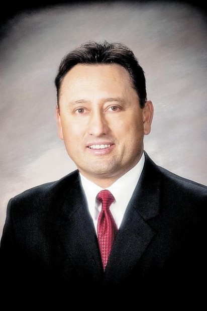 Inspira Gil Heredia a jóvenes Spanish