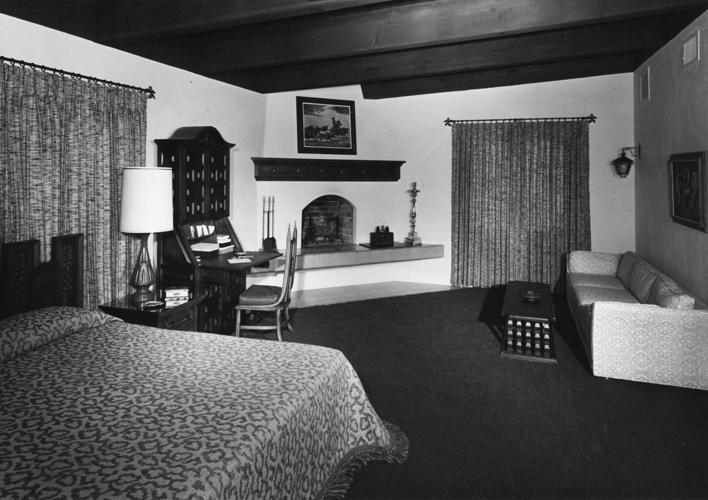 1965 photos: Hispanic look to 'palace'