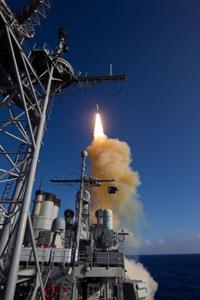 Raytheon looks like winner in '14 budget    