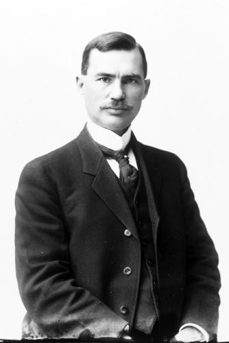 Campbell Ave. carries name of lawyer-judge    