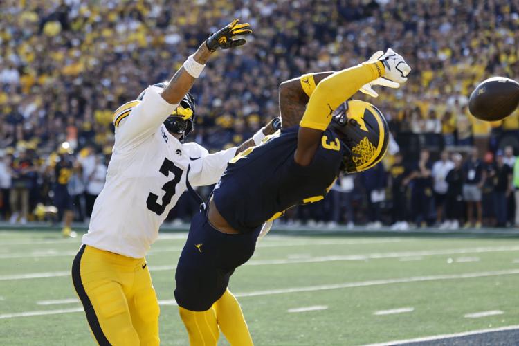 FOOTBALL-NCAA/