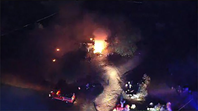 6 killed when small plane crashes on Arizona golf course