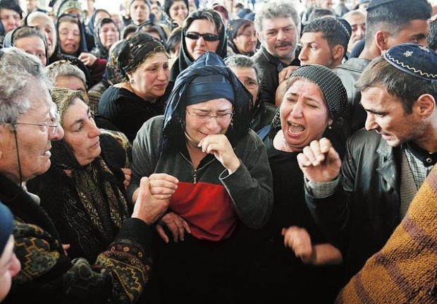 Israel cuts contact with PLO's Abbas, insists attacks be halted  