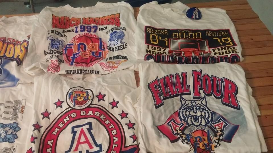 Arizona Wildcats fans show off classic NCAA Tournament shirts | Fashion ...