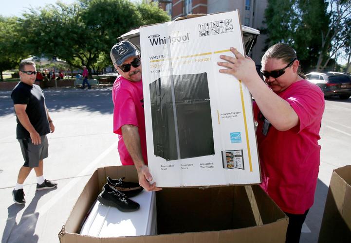 Dorm move-in day at the UA