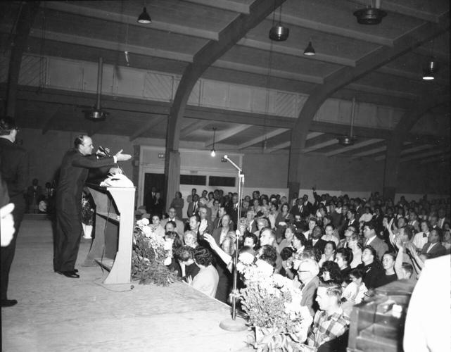 Branham preaching in California (copy)