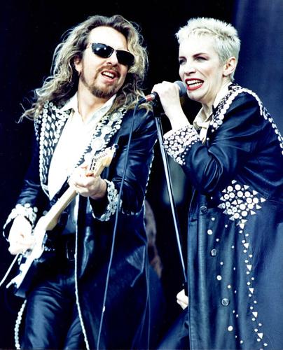 Eawatchf AP I   ENGLAND APHS LONDON MANDELA ROCK CONCERT