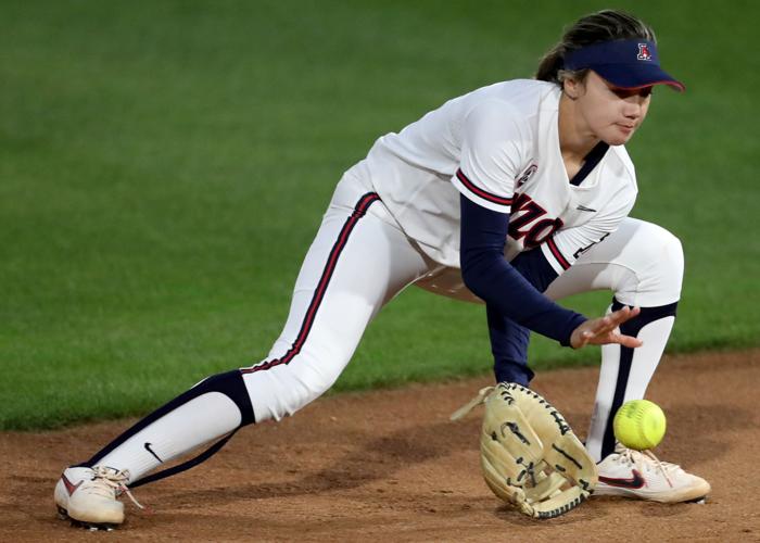 031120-spt-ua softball-p4.jpg