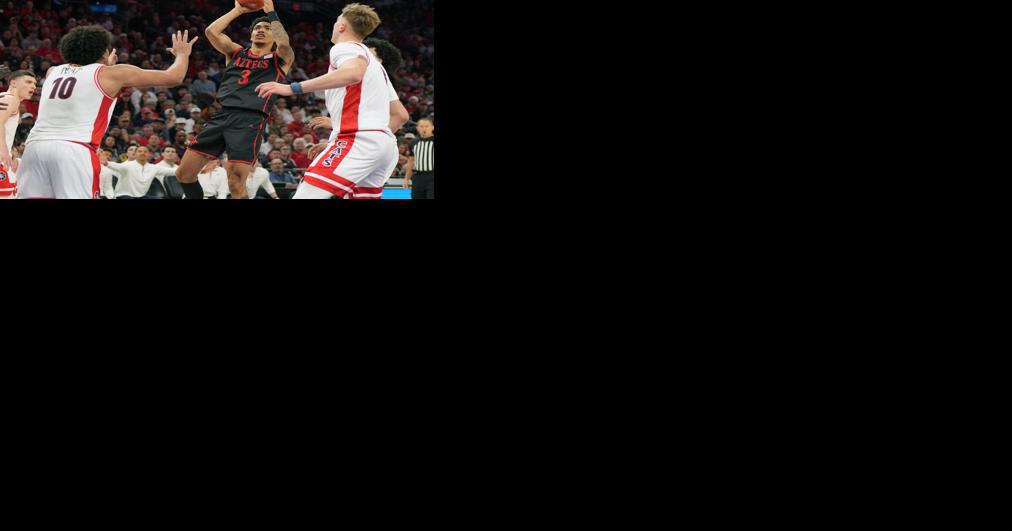 Top-ranked Arizona turns defensive struggle into 68-45 win over San Diego State