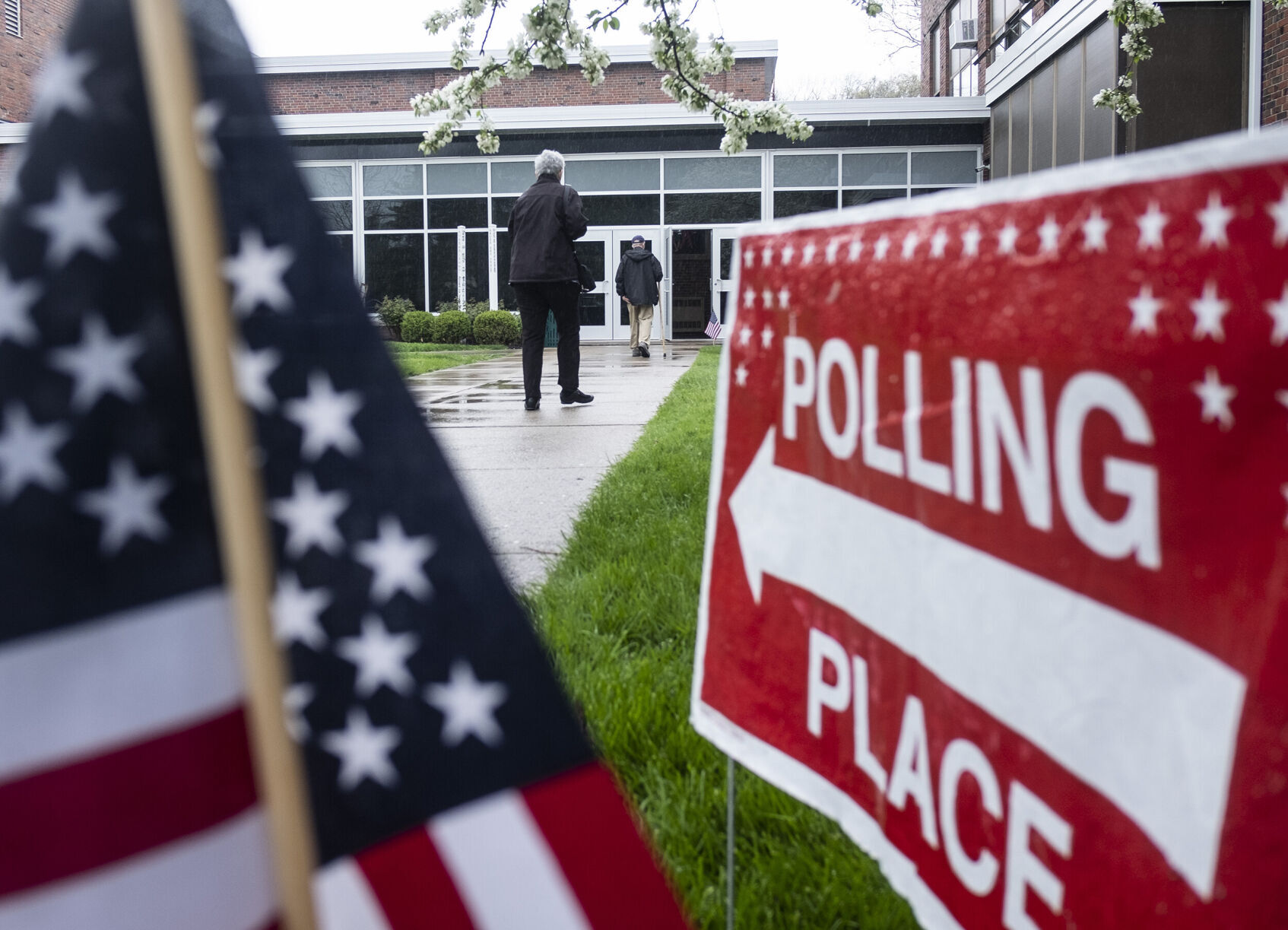 Trump-backed J.D. Vance Will Win Ohio GOP Senate Primary, CNN Projects