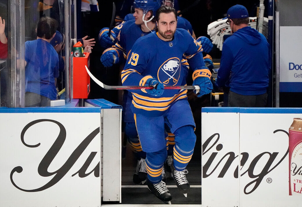 Sabres Islanders