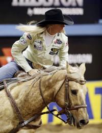 Locals Cervi, de la Cruz help Tucson rodeo turn 90
