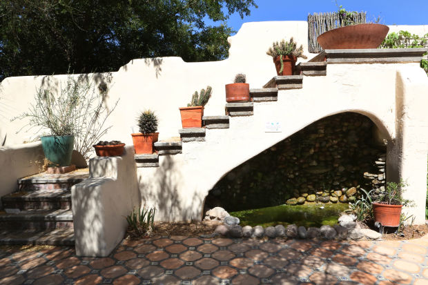 Mellow desert oasis beckons    