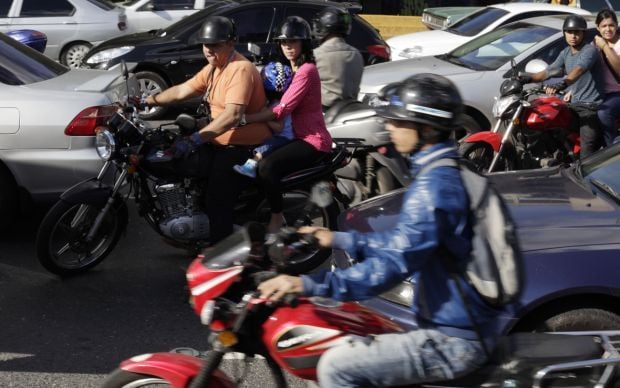 En Caracas, las motocicletas son "la peor plaga"