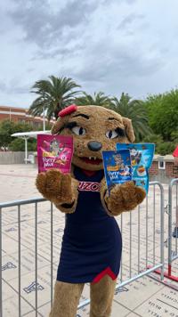 Friskies donates to Tucson cat shelter in honor of Arizona Wildcats