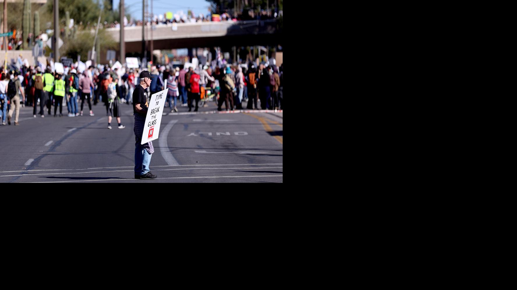 Arizona lawmakers push bill that could make some protesters felons