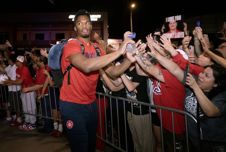 Fans celebrate the Arizona Wildcats