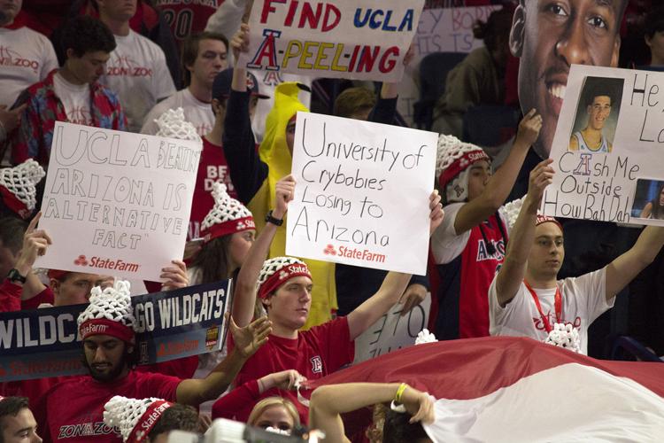 'College GameDay' signs