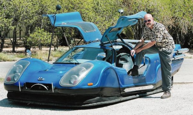 Kit-assembled flame-mobile looks like a rocket ship  