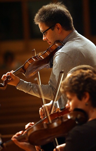 Music notes Violin's sweet sounds waft through starlight   