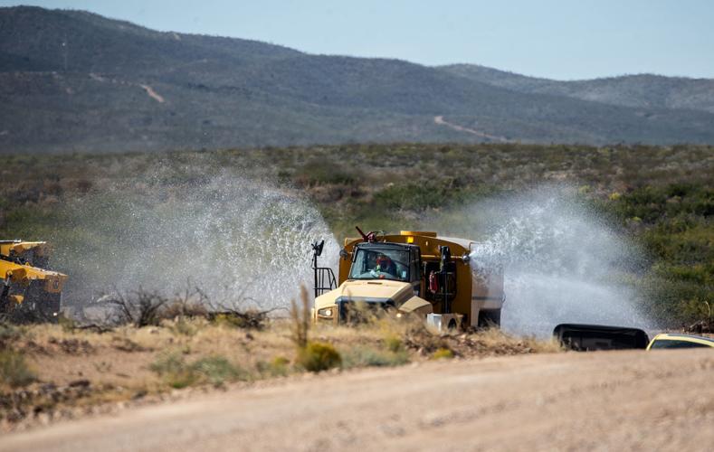 Border fence, Douglas
