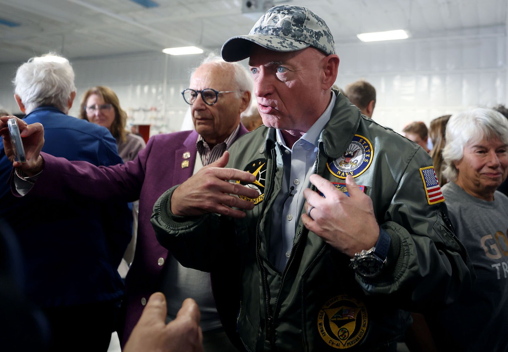 Tim Steller's column: Trump gifts Sen. Kelly's better presidential chances