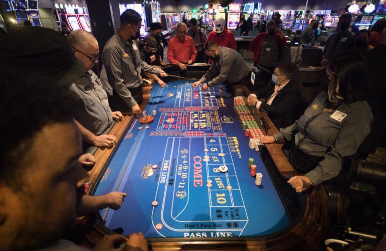 Tim Steller's column: Campus betting makes U of A's stadium deal dubious