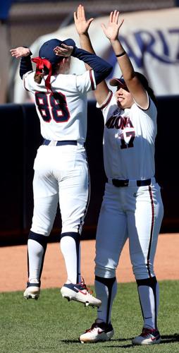 052519-spt-ua softball-p17.jpg