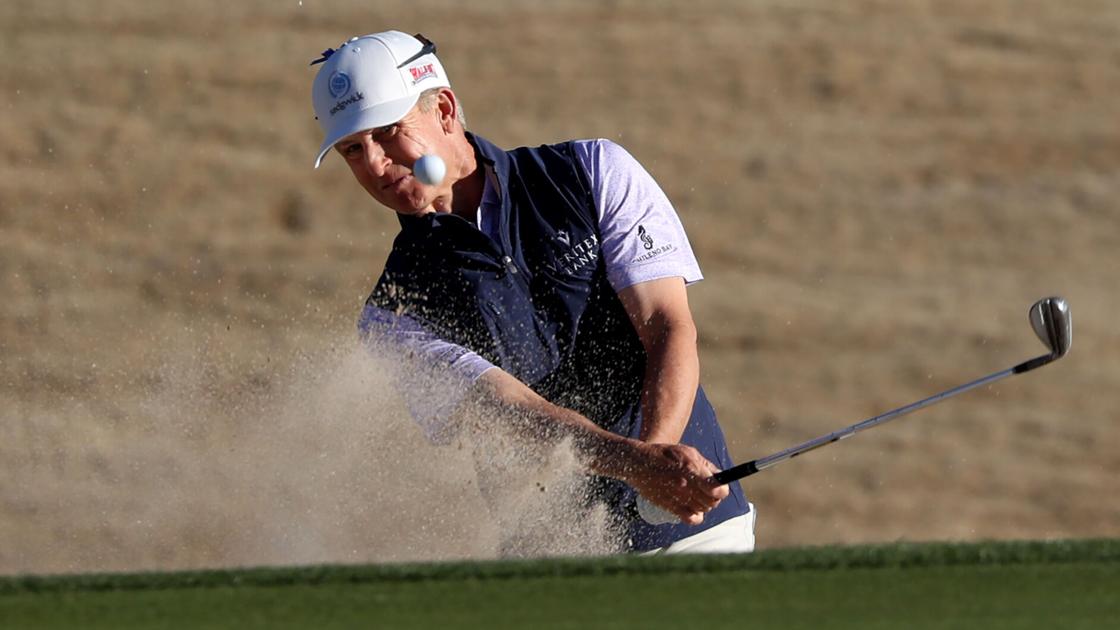 David Toms gets hot early in Round 2, heads into final round with 2-shot lead in Cologuard Classic