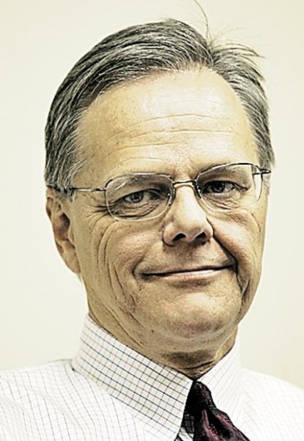 Longtime head of UPH steps down  