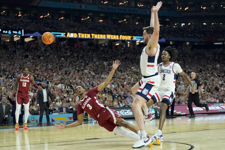APTOPIX NCAA Alabama UConn Basketball